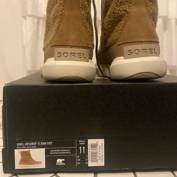 Sorel boots - Picture 5 of 10